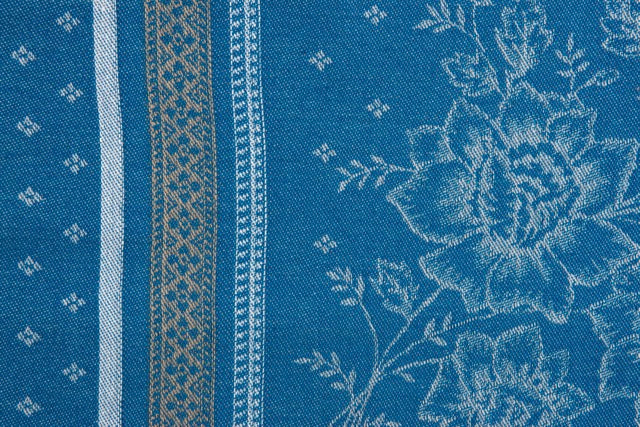 Massilia Azur Jacquard Tablecloth (Water-Repellent)